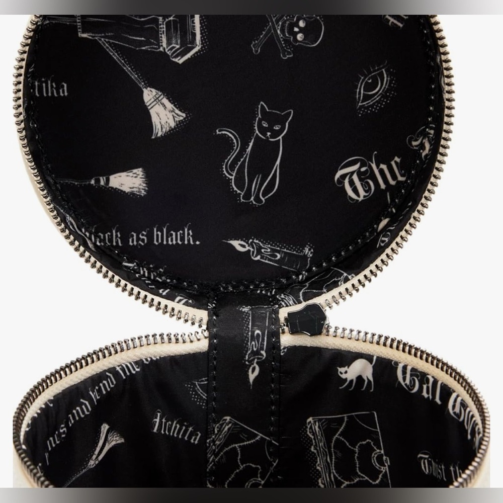 Disney Loungefly Hocus Pocus Black Flame Candle Crossbody Bag NWT - Picture 5 of 9